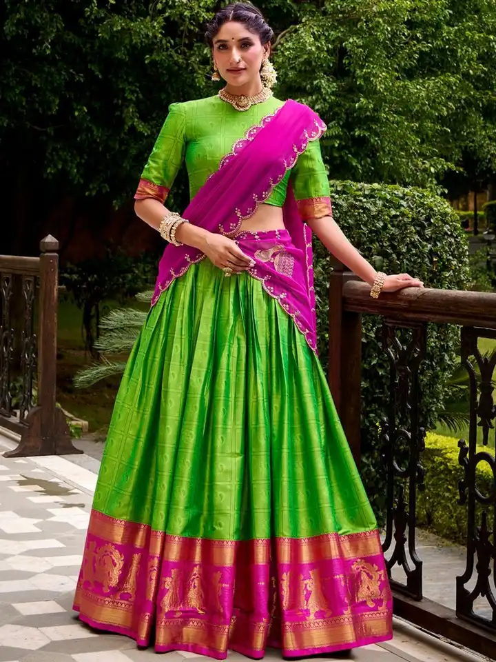 Buy LOOKNBOOK ART Minimalist Zari Woven Poly Cotton Lehenga Set - Lehenga  Choli for Women 37401647 | Myntra