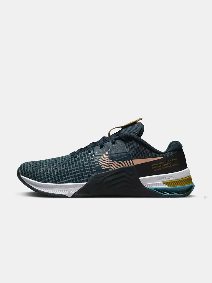 sport chek nike metcon