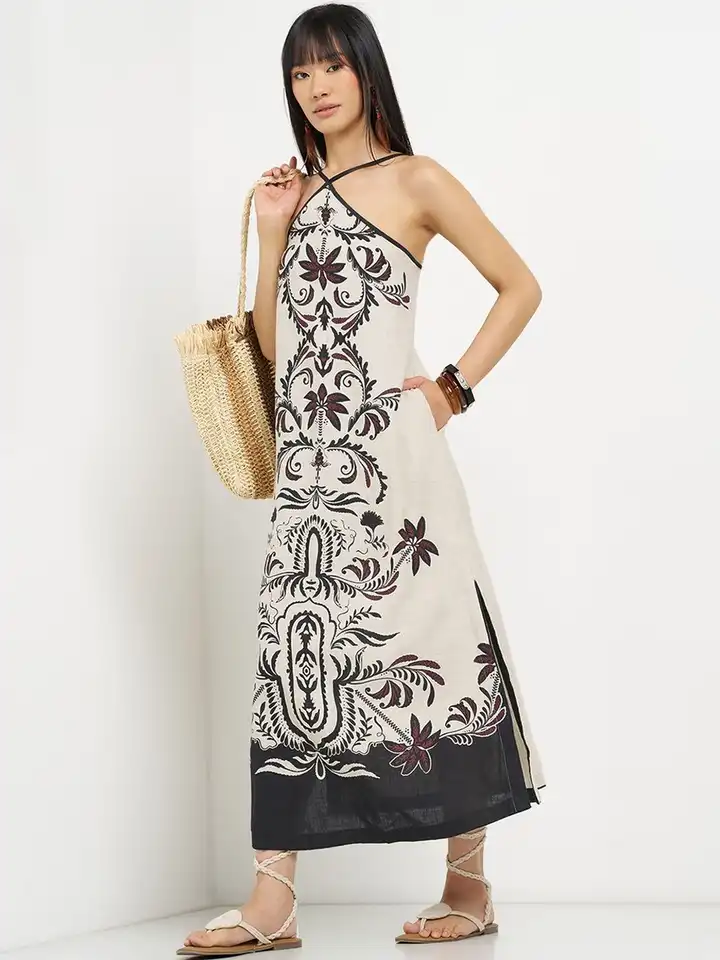 Buy AKKRITI BY PANTALOONS Floral Print Halter Neck Maxi Dress - Dresses for  Women 40054762 | Myntra