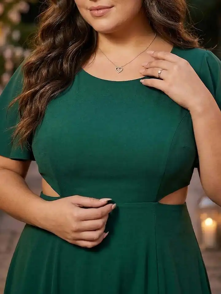 green emerald velvet dress KARMA MIDI DRESS (GREEN GRAPHIC) CURVE | Love Cherish