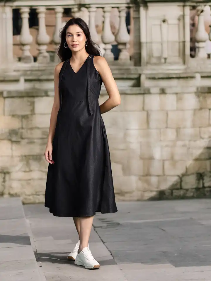 Buy Dressberry Basics A-Line Midi Dress - Dresses for Women 26697174 |  Myntra