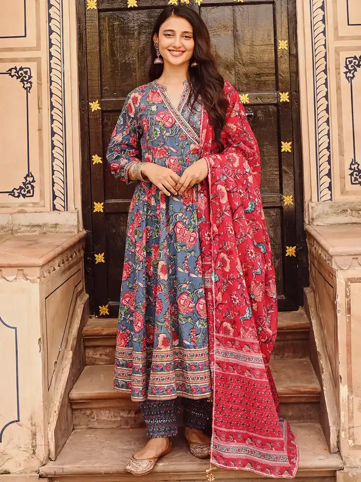 Buy SAVI Floral Printed Pure Cotton Angrakha Anarkali Kurta With Salwar &  Dupatta - Kurta Sets for Women 28915498 | Myntra