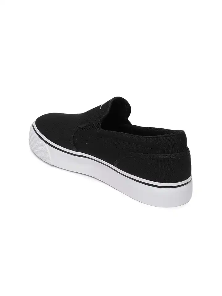 nike women slip on sneakers