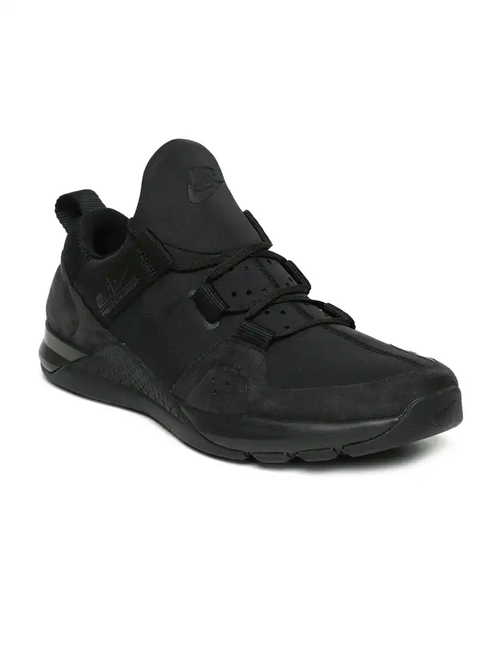 nike tech trainer sneaker