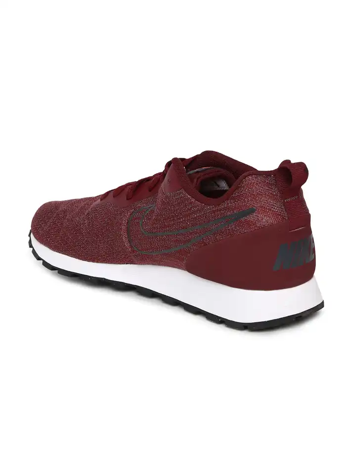 maroon nike running shoes