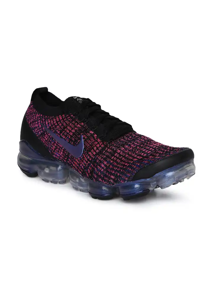 nike running vapormax flyknit trainers in black and pink
