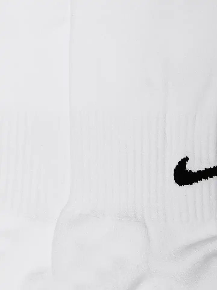classic white nike socks