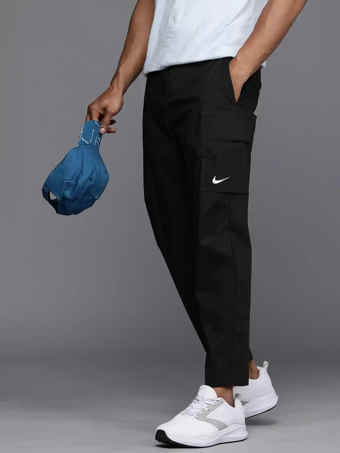 Buy Nike Men Black Solid Sportswear Unlined Woven Utility Track