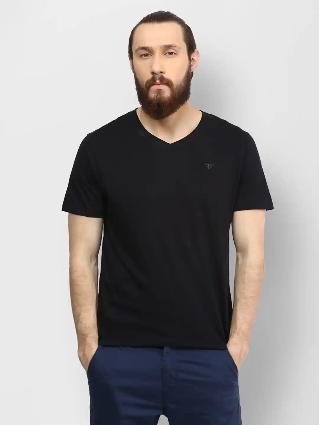 Buy Fame Forever by Lifestyle Men Black Solid V-Neck T-shirt
