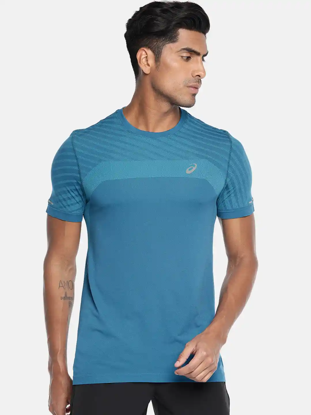 Buy ASICS Men Blue Solid D1 Round Neck Running T-shirt SEAMLESS SS