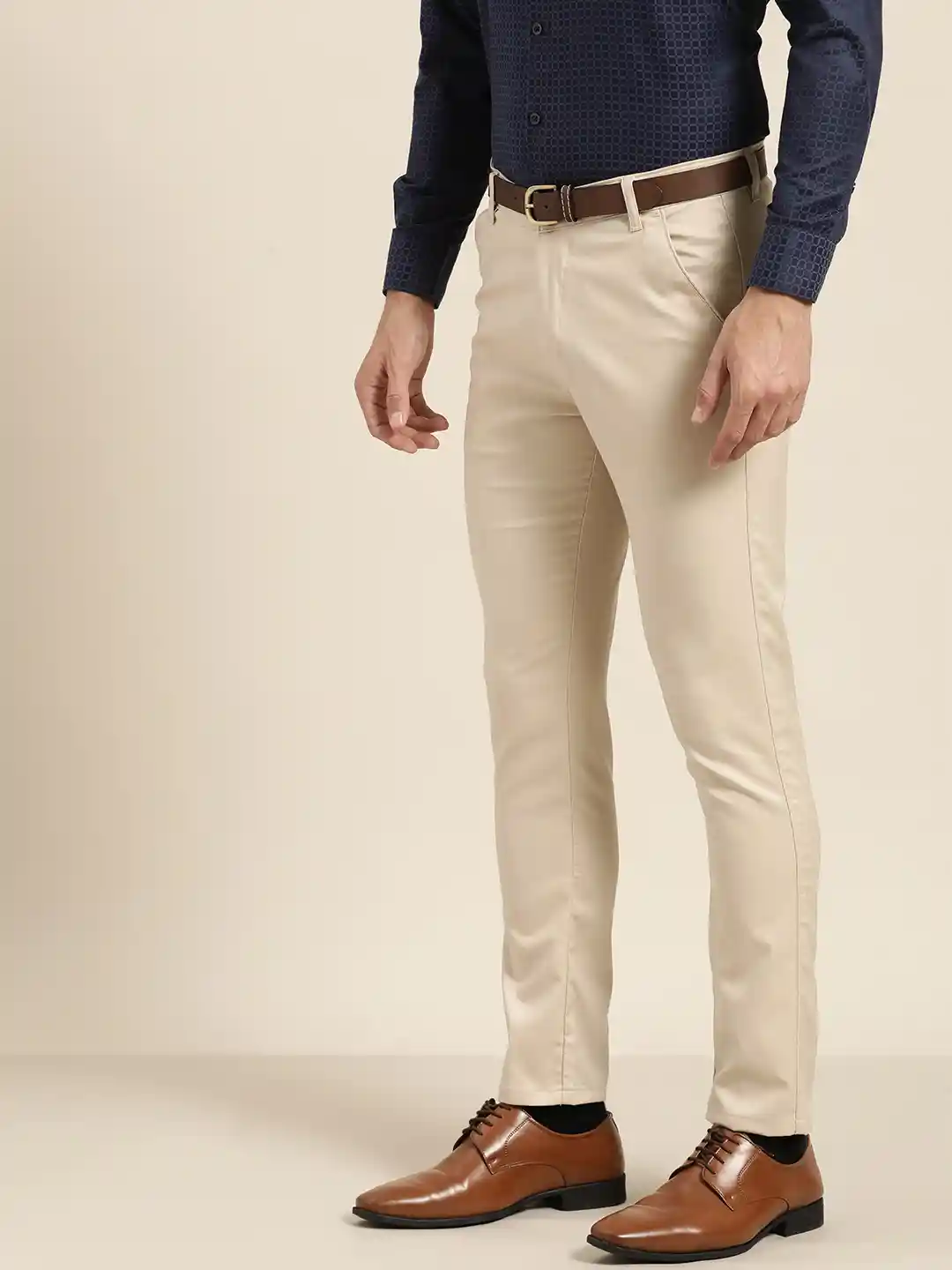 What Color Matching Belt And Shoes Set Beige Color Pants Matching