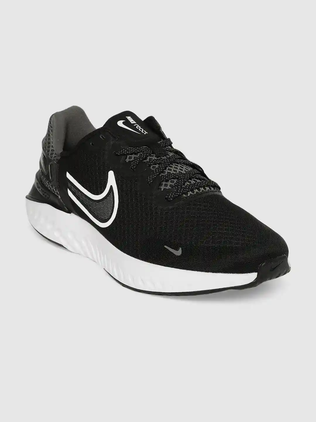 women's running shoe nike legend react