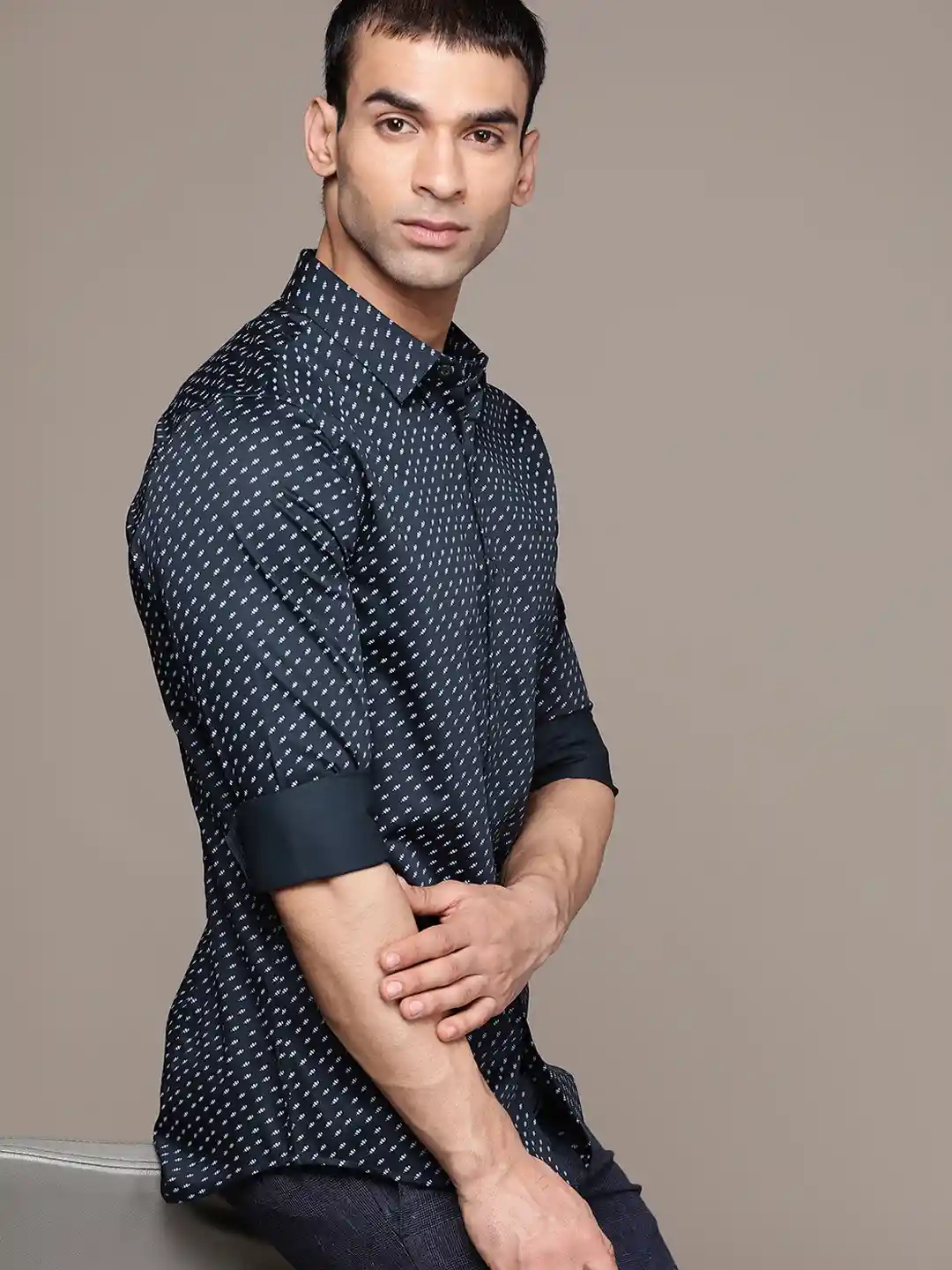 Buy Calvin Klein Jeans Men Navy Blue Slim Fit Opaque Printed