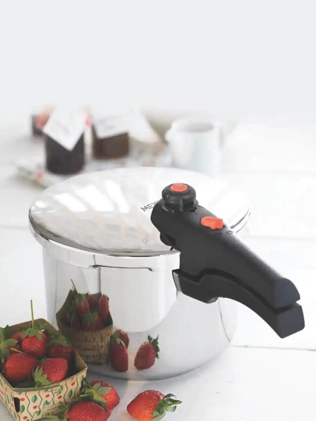 Buy MEYER Presta Silver Toned Stainless Steel Dual Pressure Cooker