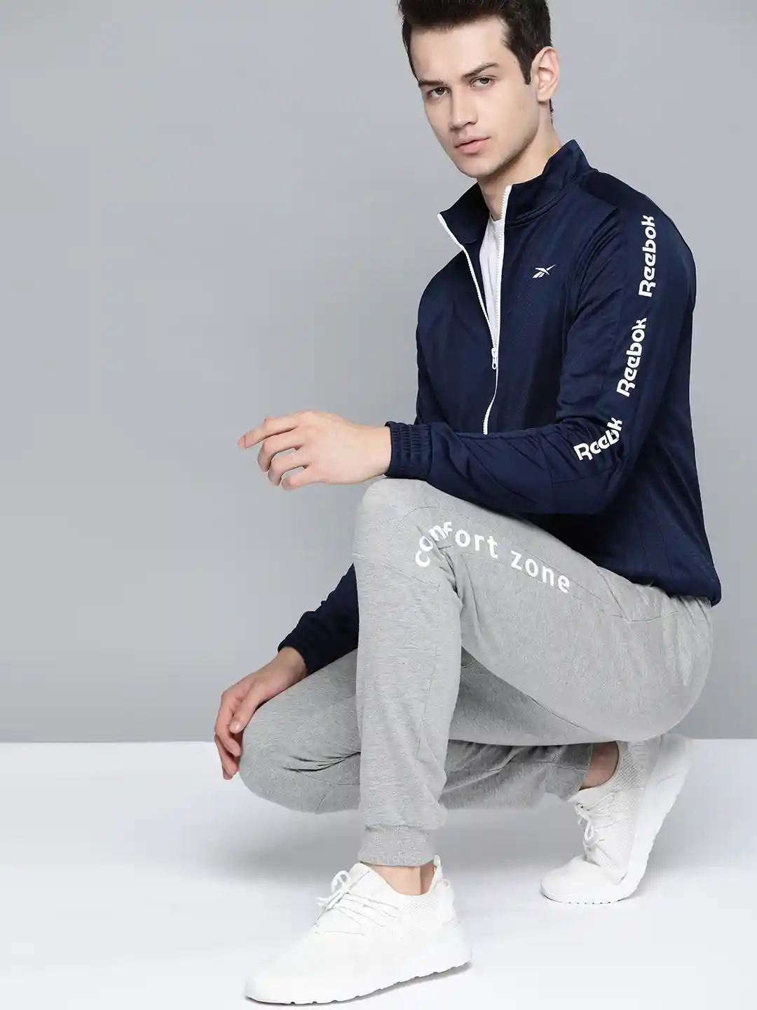 Reebok Men Navy Blue Training Essentials Linear Logo Jacket