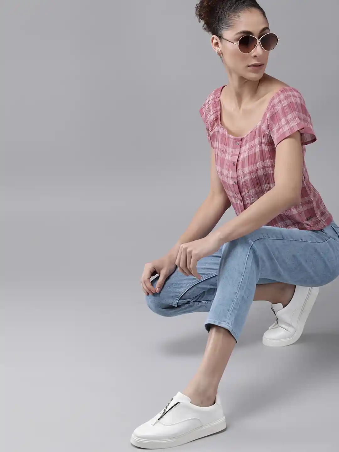 Buy Roadster Women Blue Solid Boyfriend Fit Light Fade Stretchable