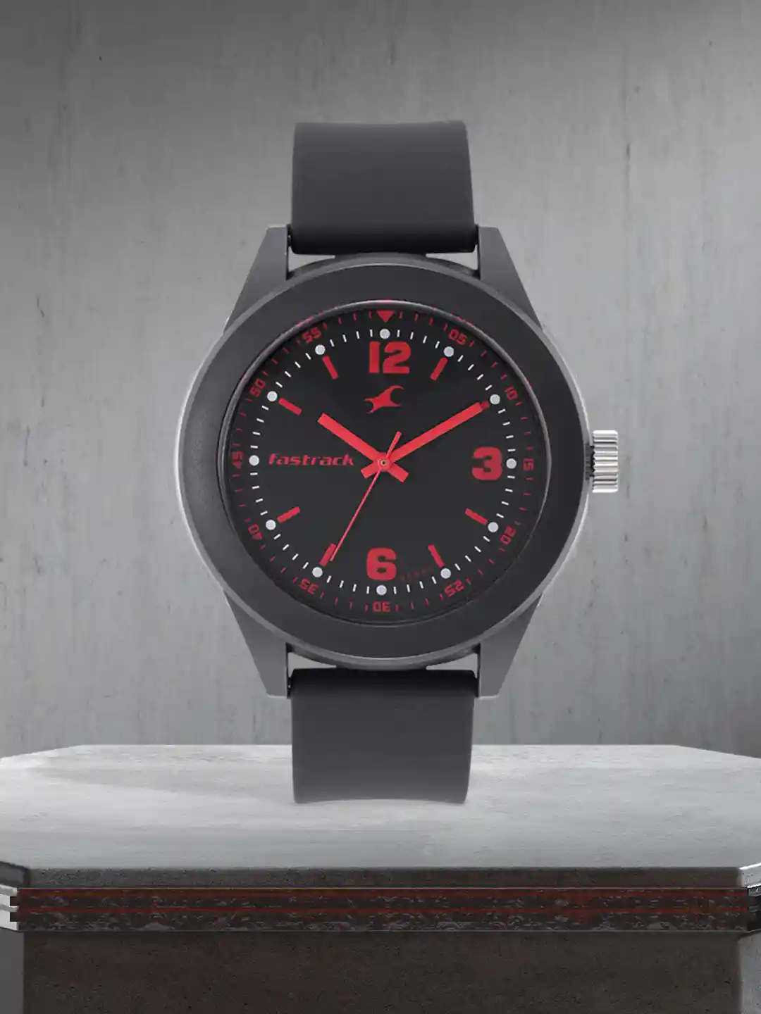 Fastrack Unisex Black Dial Straps Analogue Watch 38003PP05J