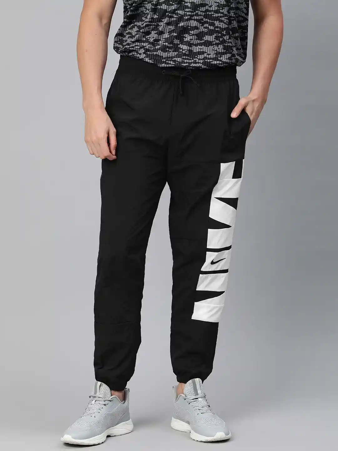 Buy Nike Men Black M NK PANT STARTING FIVE Printed Basketball