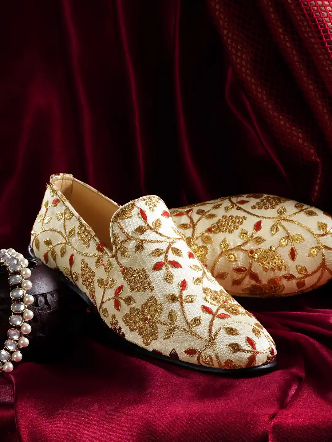 Buy House of Pataudi Men Off-White Gold-Toned Embroidered