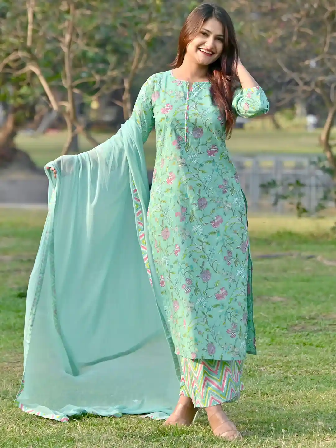 Buy Libas Women Sea Green Floral Printed Kurta with Palazzos
