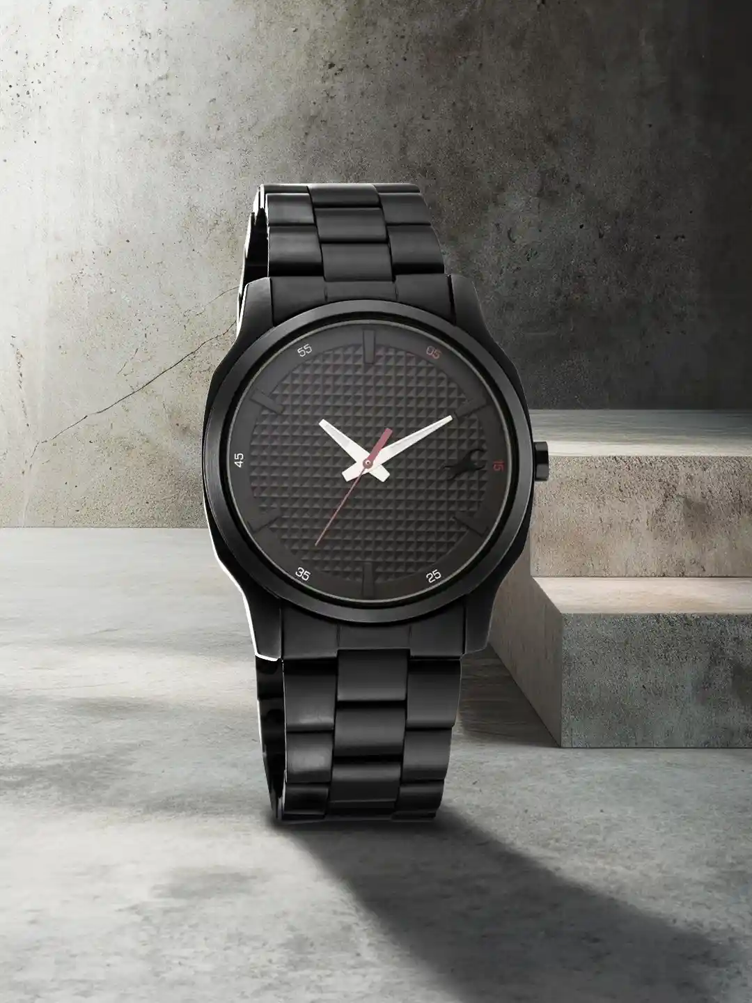 Buy Fastrack STUNNERS Men Black Analogue Watch 3255NM01