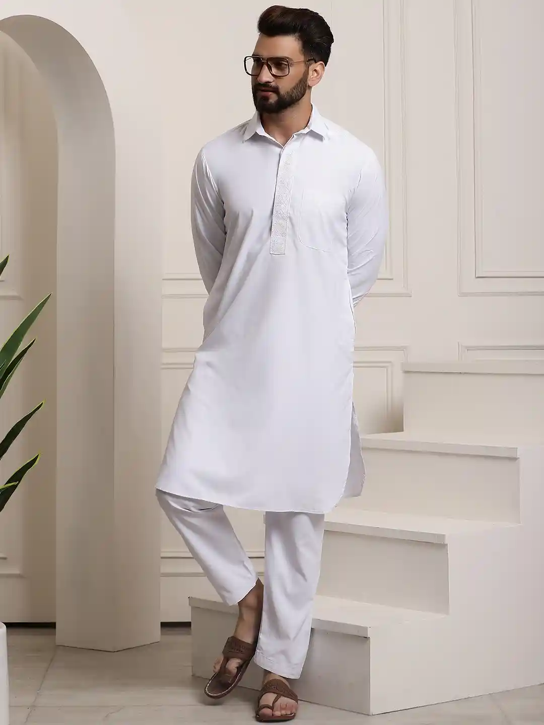 SOJANYA Men White Solid Pure Cotton Regular Pathani Kurta with Salwar