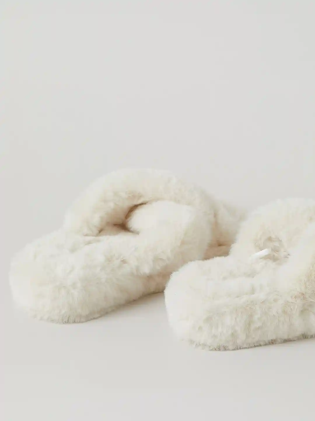 Buy H&M Womens White Faux Fur Slippers Flip Flops for Women