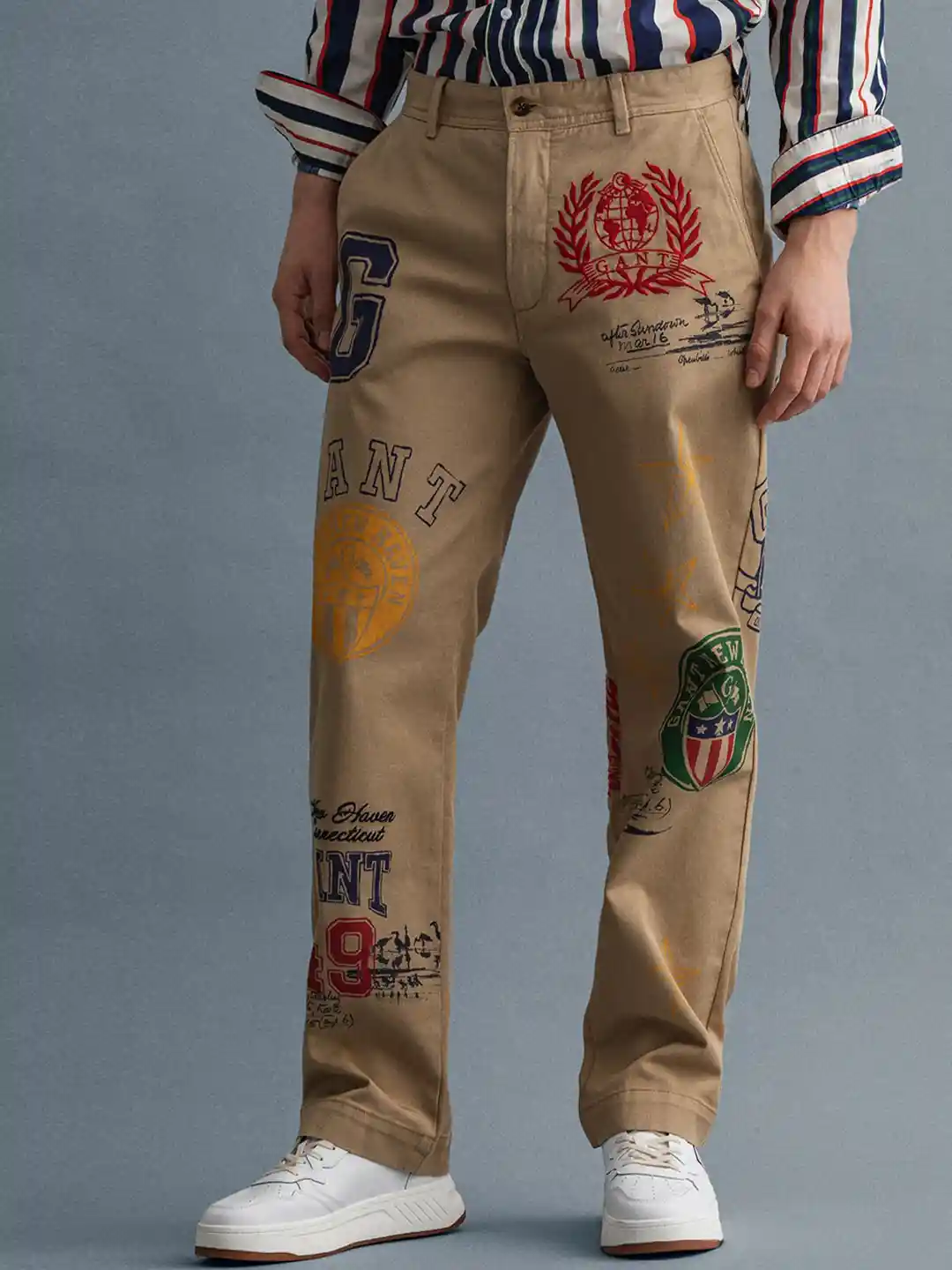 Buy GANT Men Khaki Embroidered Printed Trousers - Trousers for Men