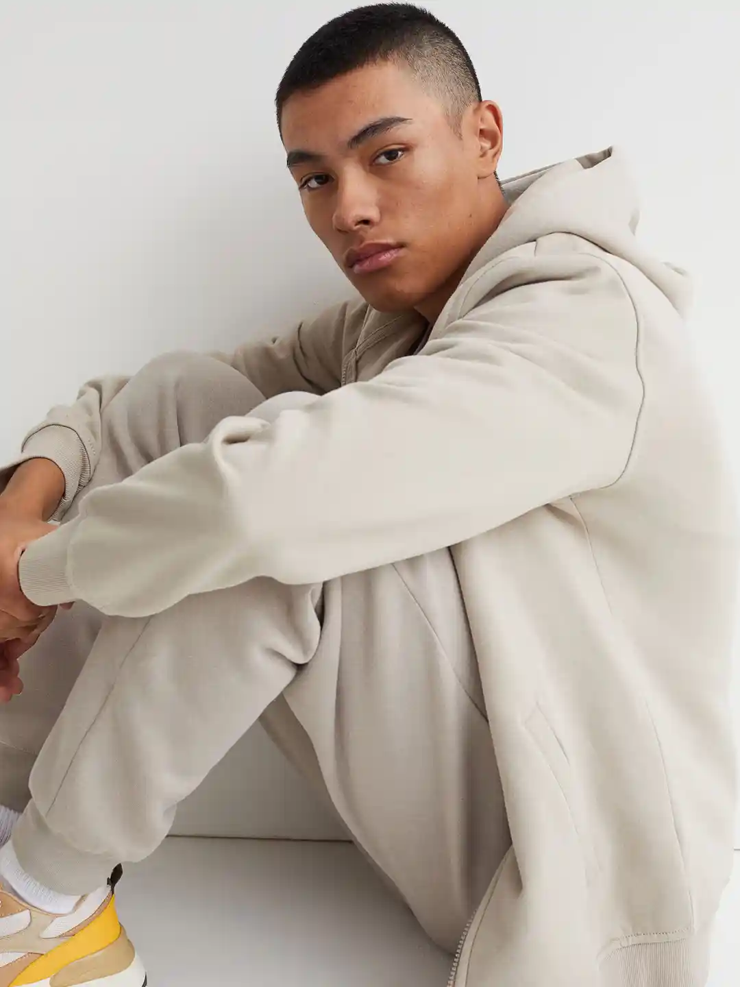 Buy H&M Men Beige Relaxed Fit Zip-Through Hoodie Sweatshirts for