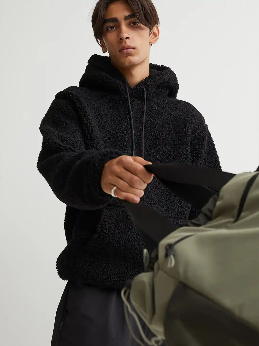 Buy H&M Men Black Regular Fit Hoodie Sweatshirt Sweatshirts for