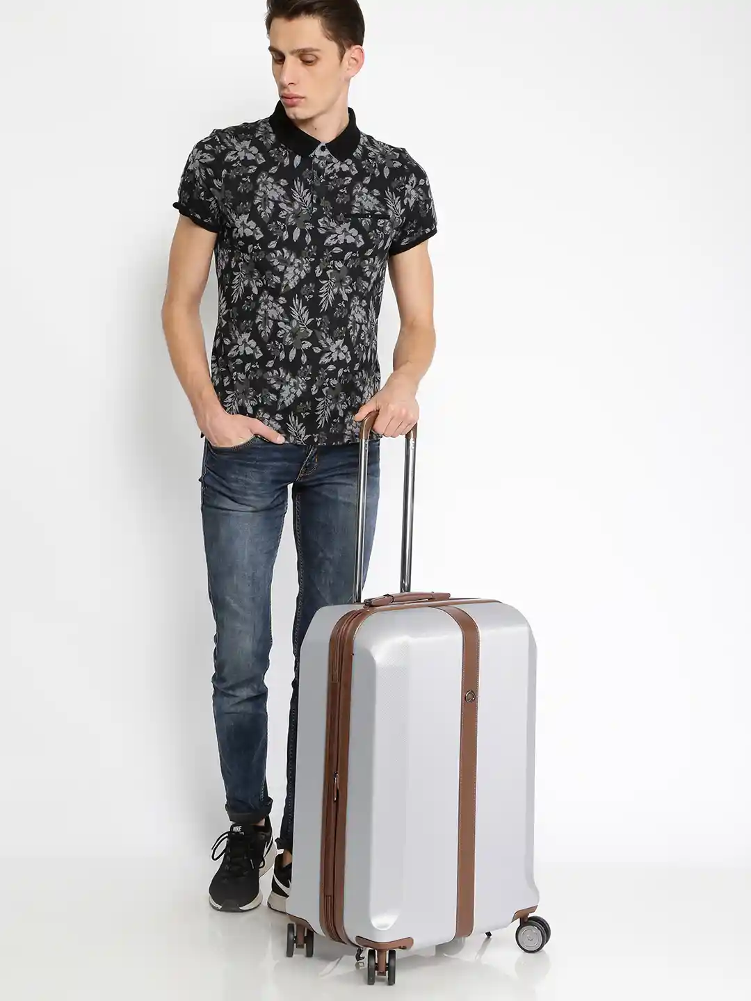 Buy DELSEY Unisex Silver-Toned Promenade Hard Ex Large Trolley Bag