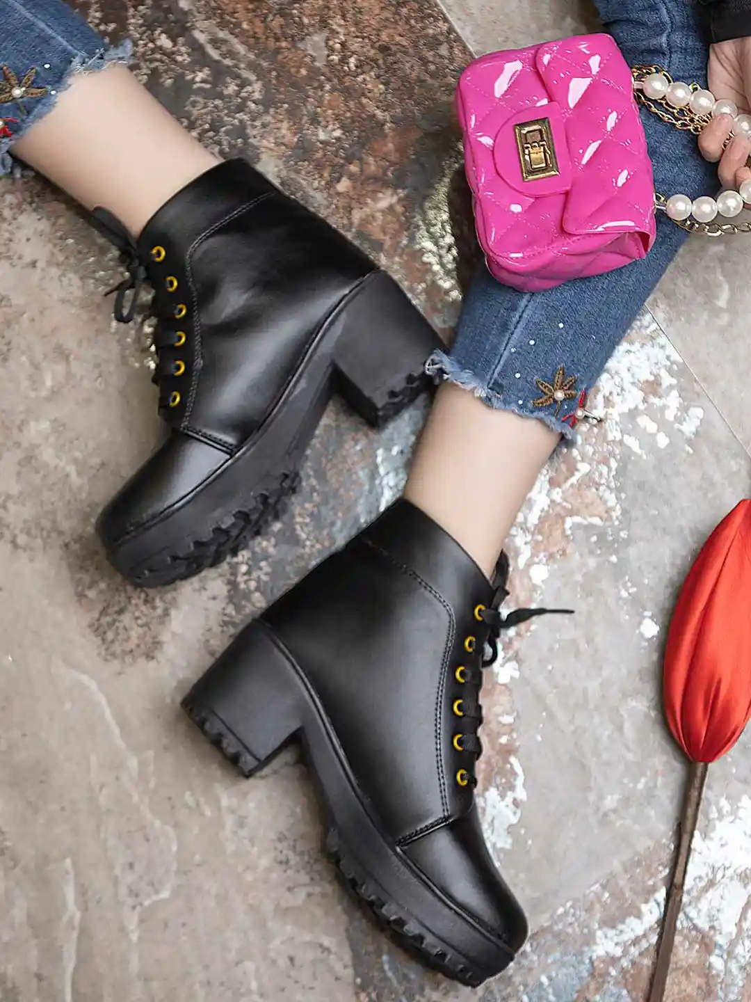 Shoetopia Girls Black Solid Block Heeled Boots