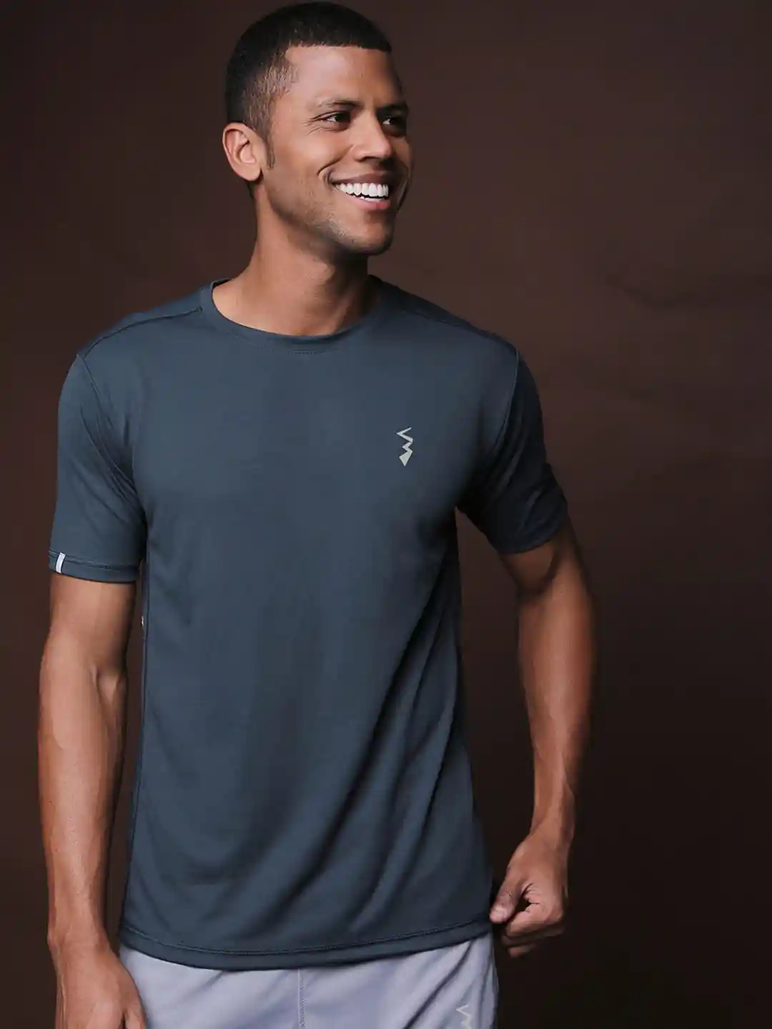 Campus Sutra Men Charcoal Dri-FIT Running T-shirt