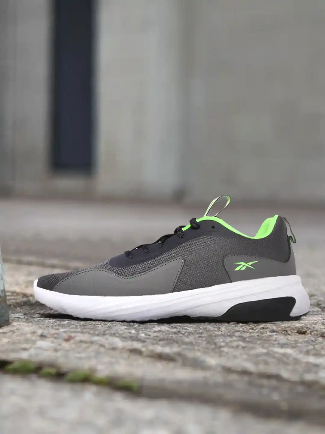 Reebok Men Charcoal Grey Woven Design Z Metro Edge MS Running Shoes