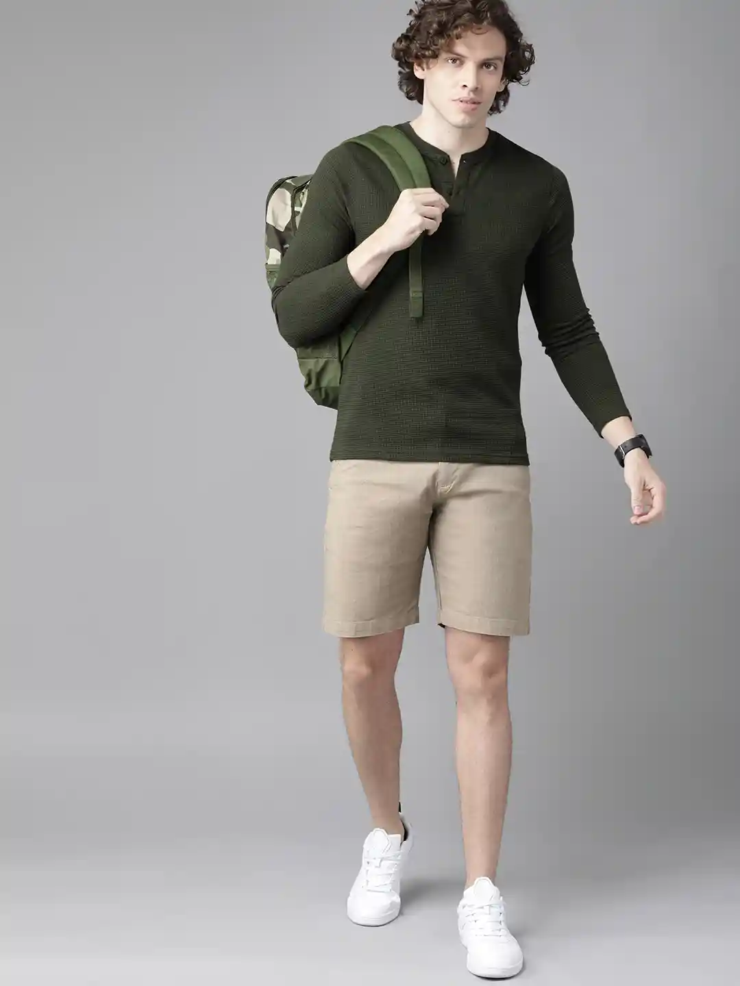 Buy Roadster Men Green Self-Design Henley Neck T-shirt Tshirts