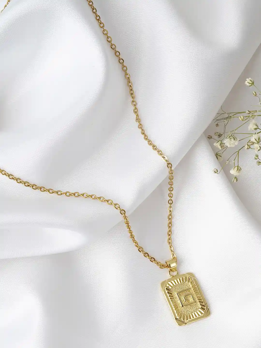 JOKER WITCH Gold-Toned Alphabet G Pendant Necklace