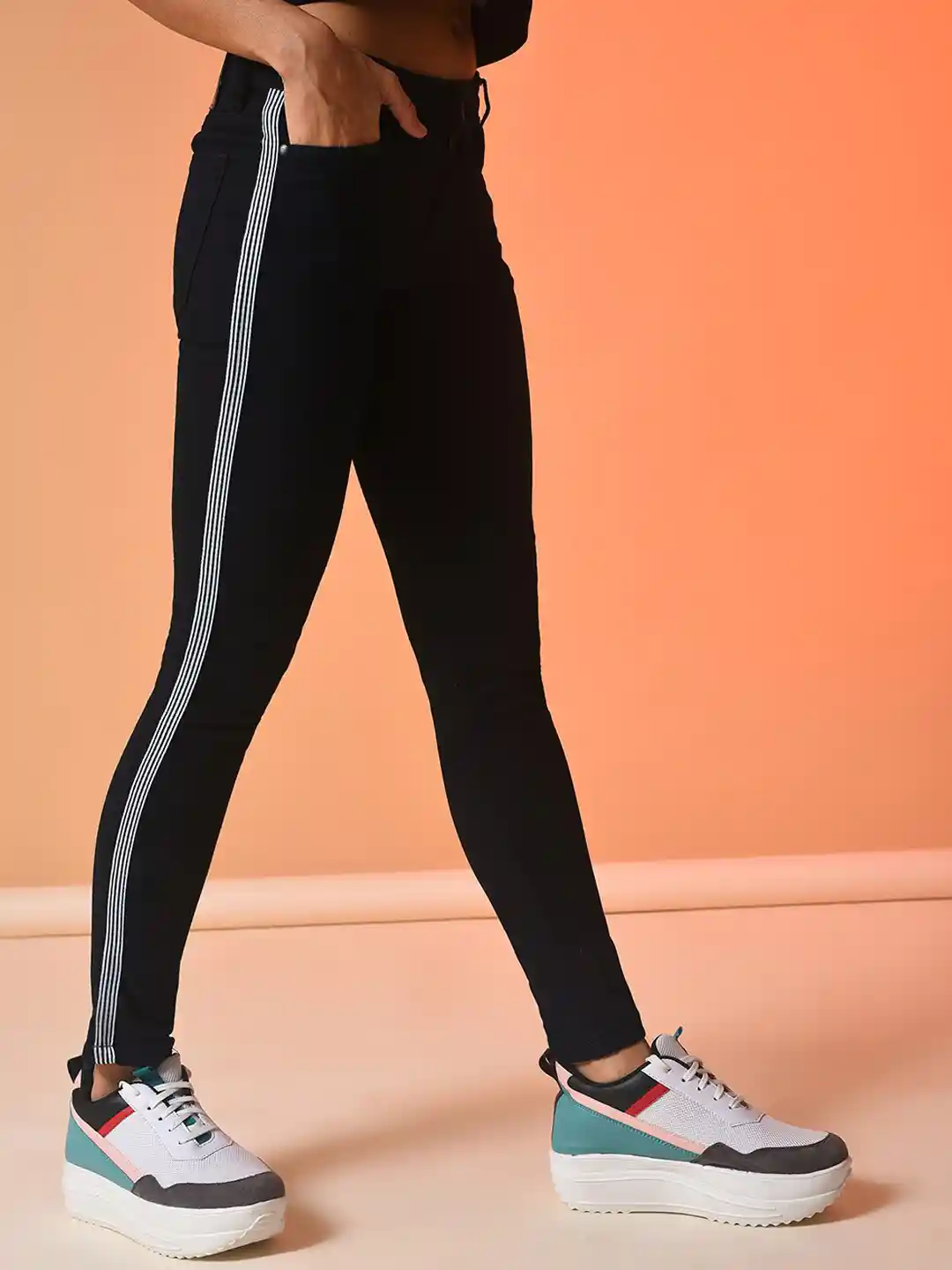 Buy Campus Sutra Women Black Super Slim Fit Stretchable Jeans - Main Image