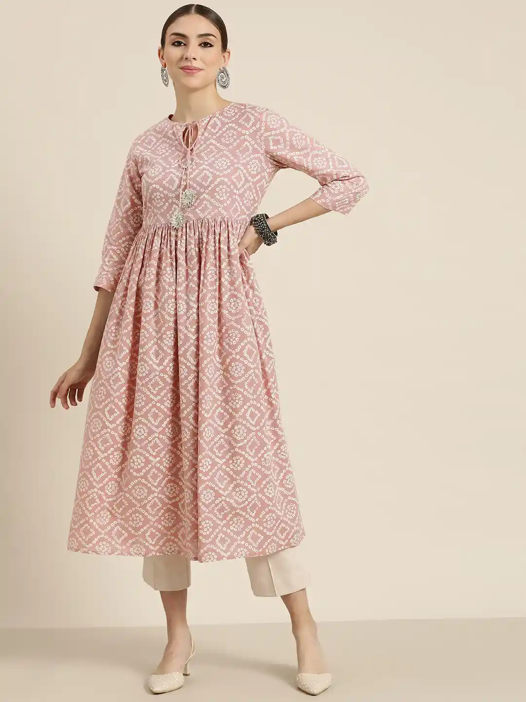 わ Buy Shae by SASSAFRAS Women Mauve & White Bandhani Printed Gotta