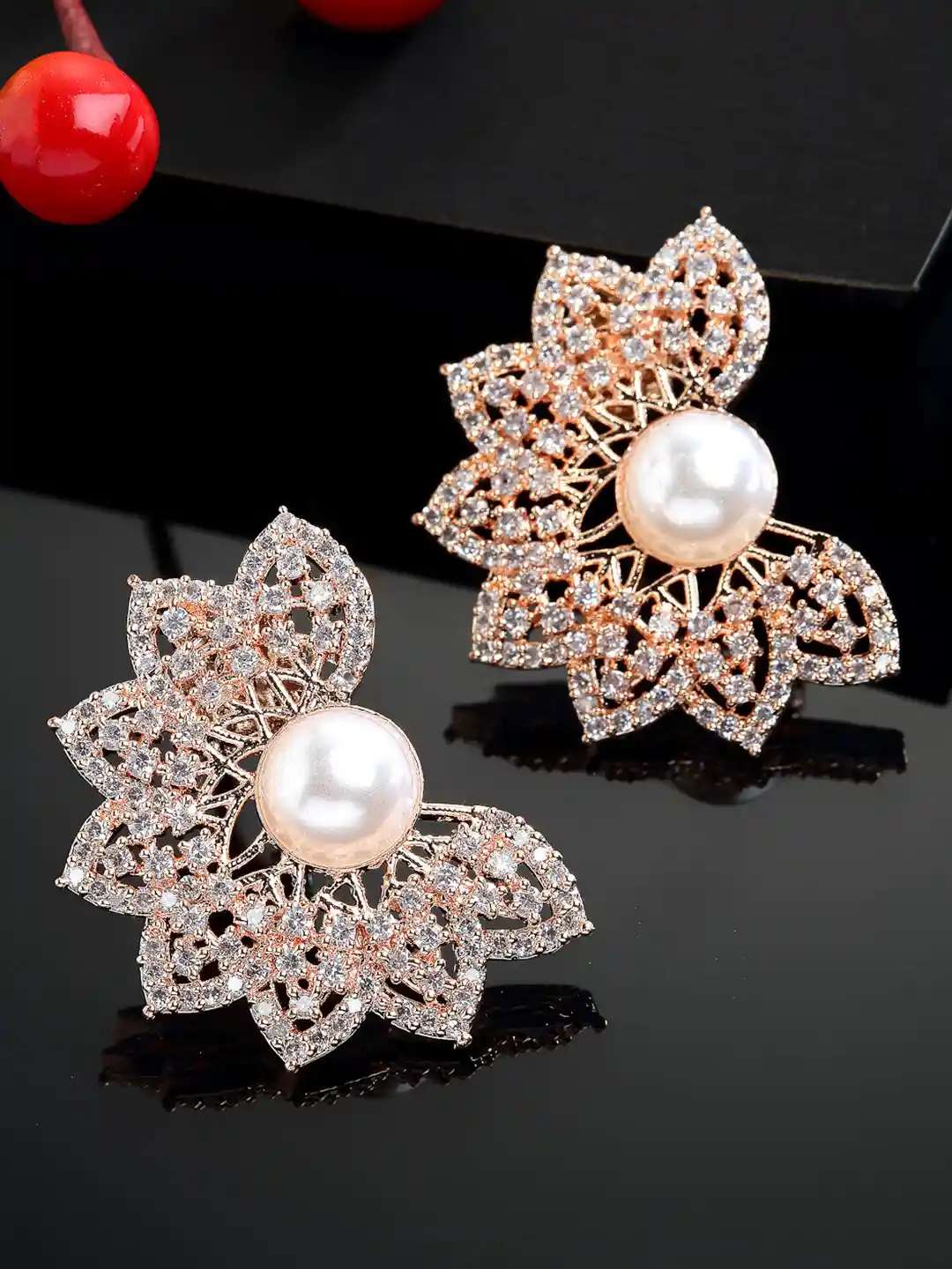 ZENEME Rose Gold Plated Flower Shaped Pearl Stud Earring