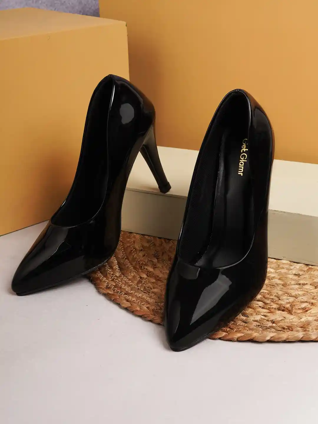Get Glamr Black Pumps