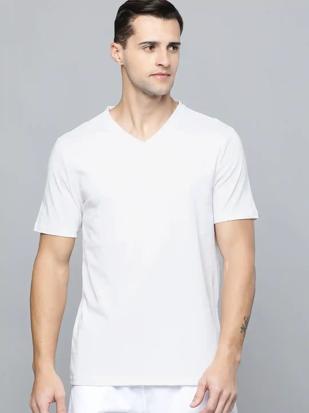 Buy Puma Men V-Neck T-Shirts Pack of 2 - Tshirts for Men 17875614 | Myntra