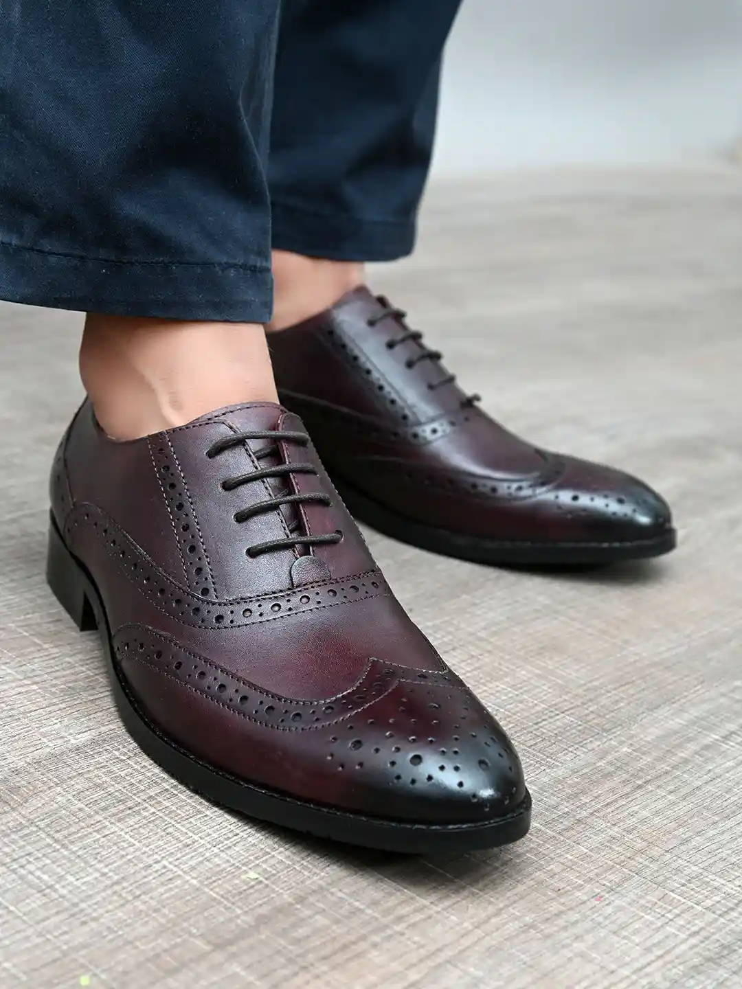 Buy San Frissco Men Maroon Textured Genuine Leather Formal Brogue