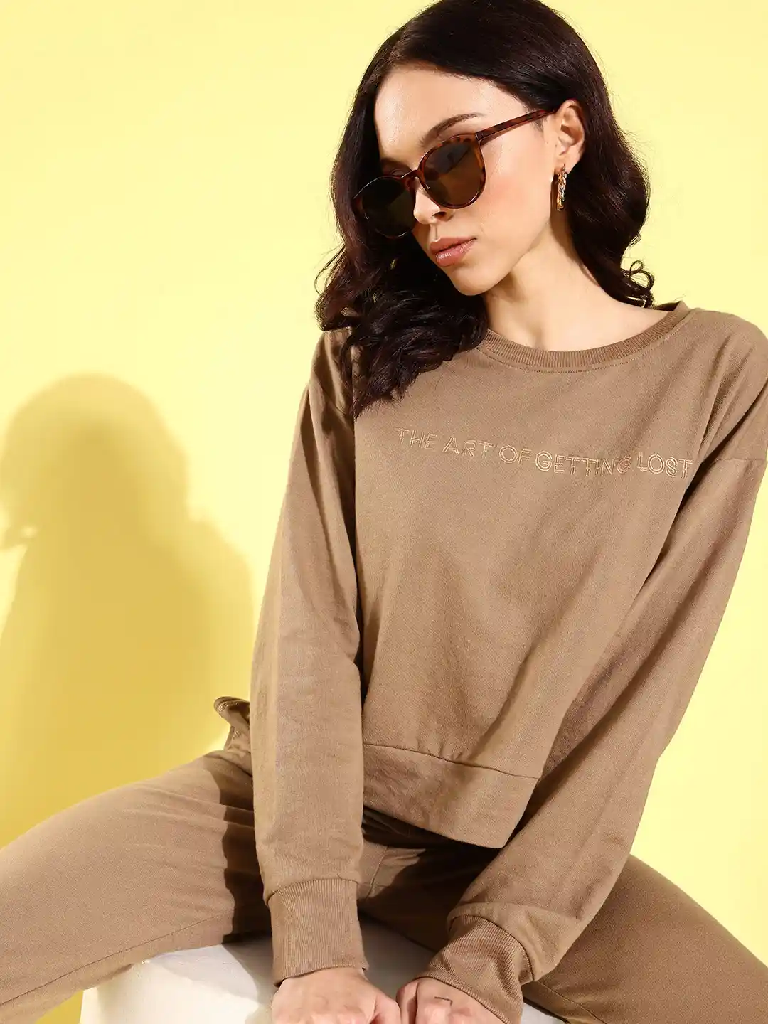 Roadster Women Beige Solid Sweatshirt Joggers Set