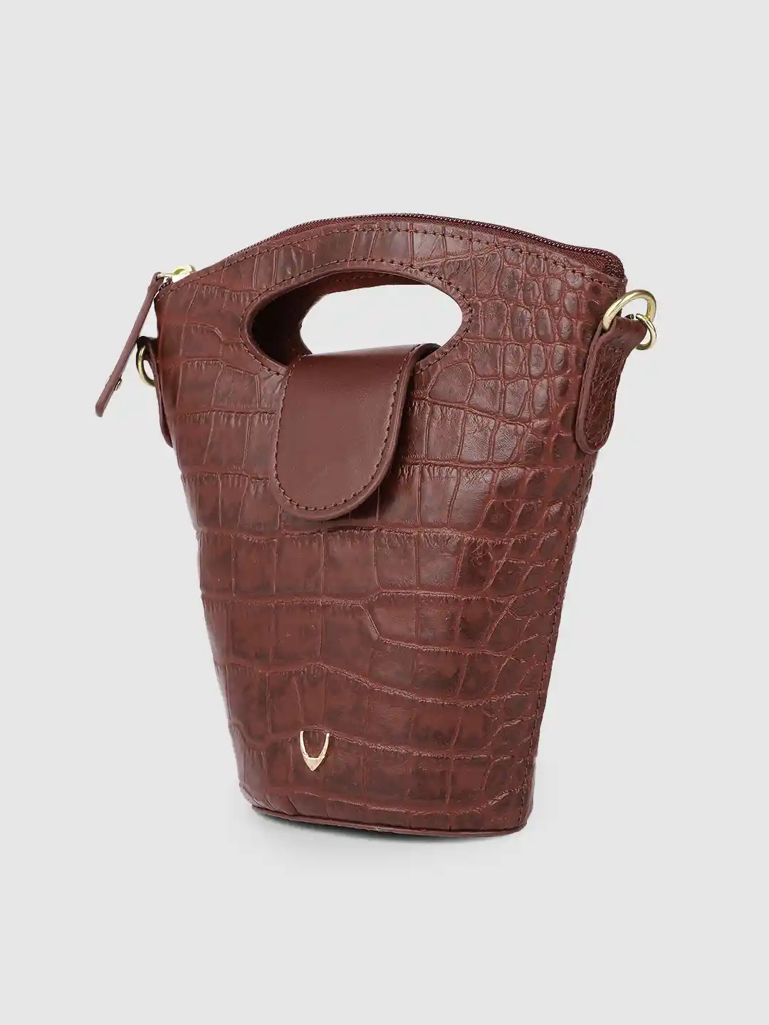 Buy Hidesign Women Maroon Textured Leather Bucket Bag Handbags