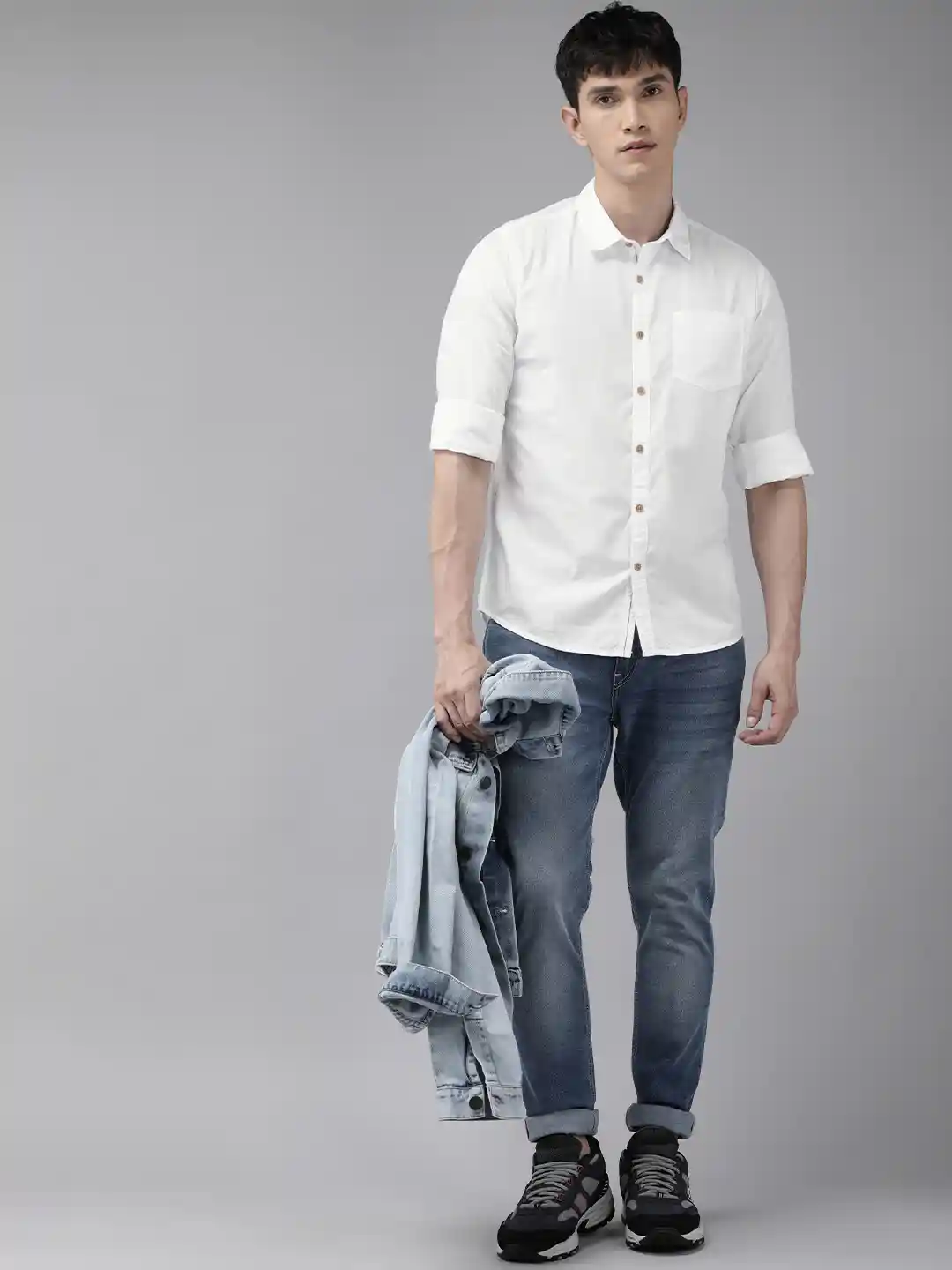 Buy BEAT LONDON by PEPE JEANS Men White Solid Slim Fit Pure Cotton