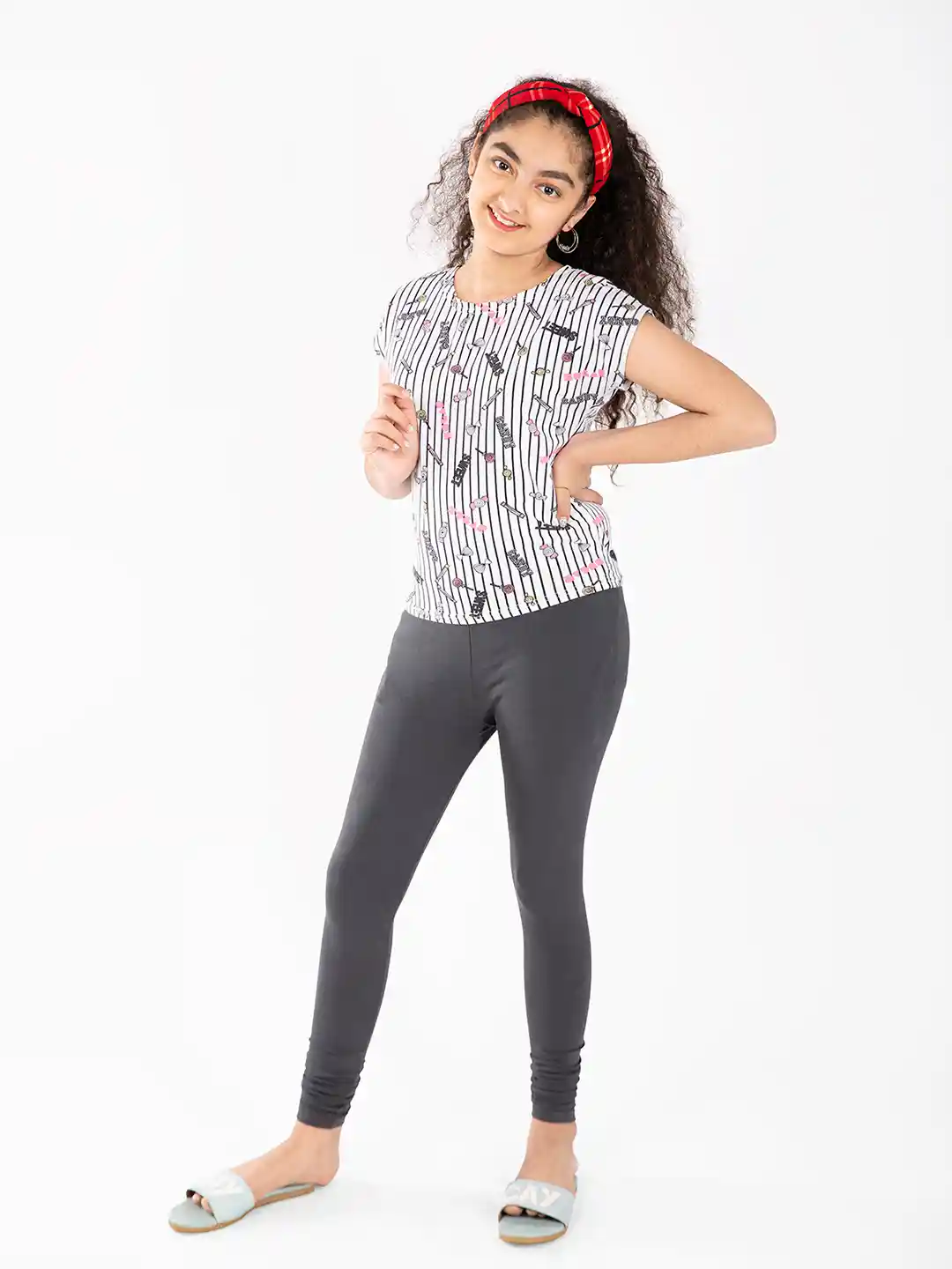 indian flower Girls Grey Solid Churidar-Length Leggings