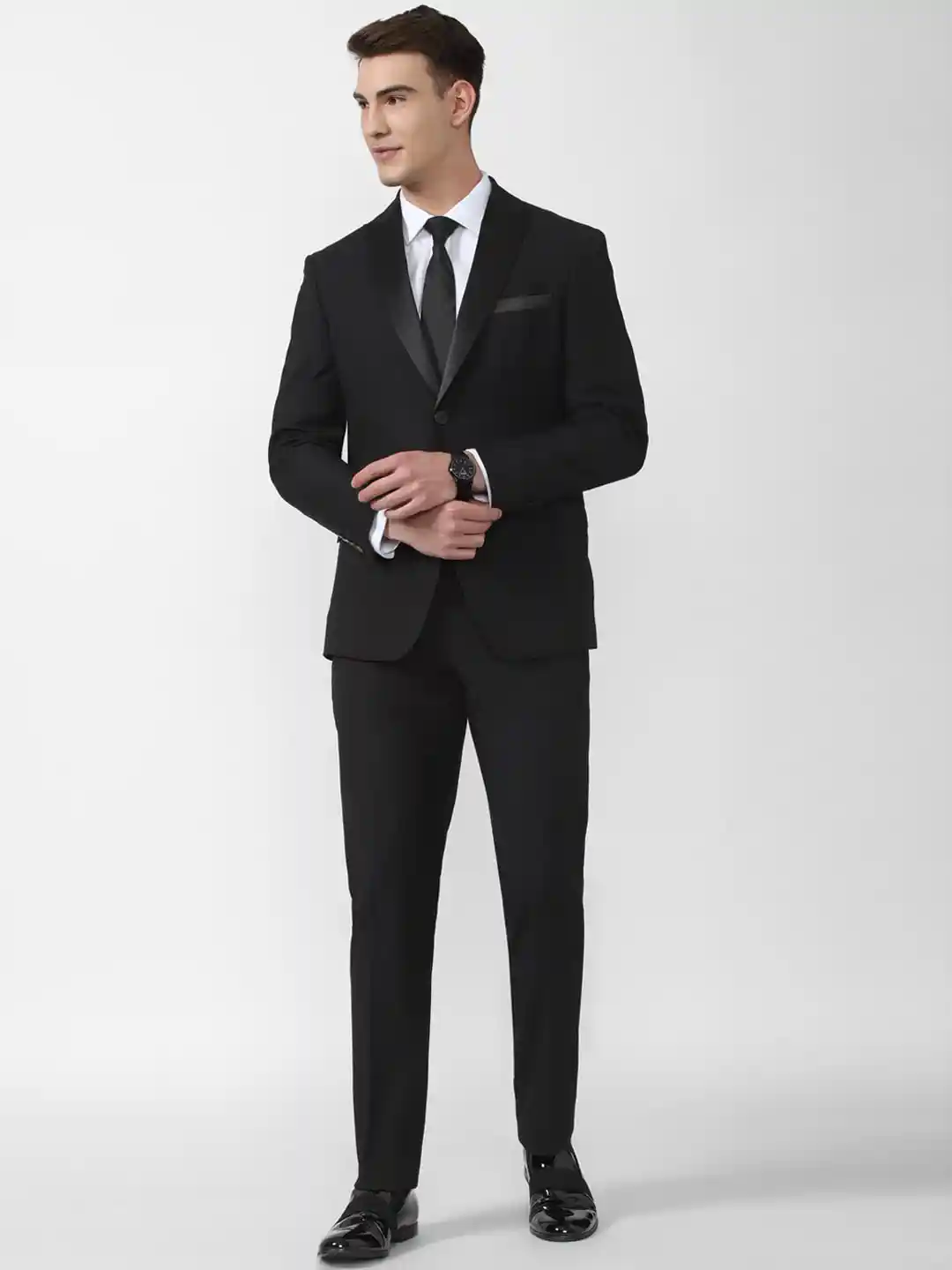 Buy Peter England Elite Men Black Solid Single-Breasted Slim-Fit