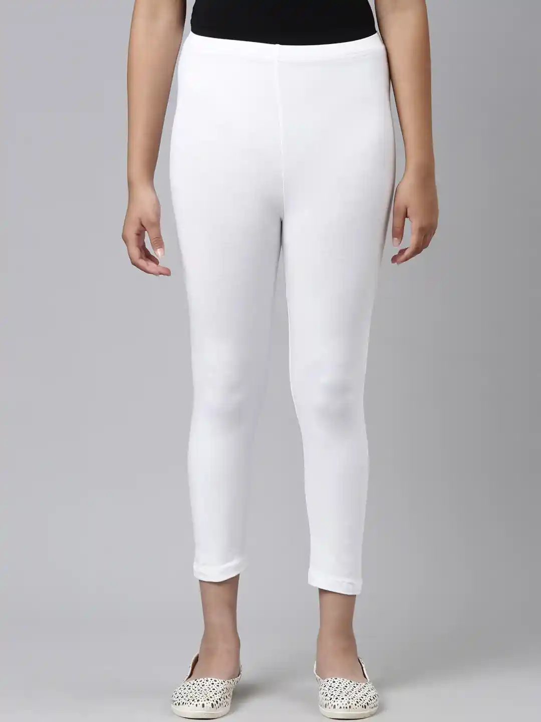 Go Colors Girls White Solid 3/4th Length Legging