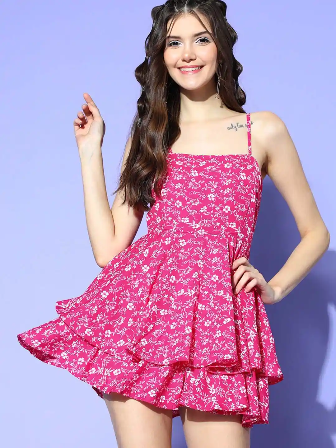 One More Minute for Courtney, Pleaseバレリー One More Minute for Courtney, Pleaseバレリー Courtney Layne