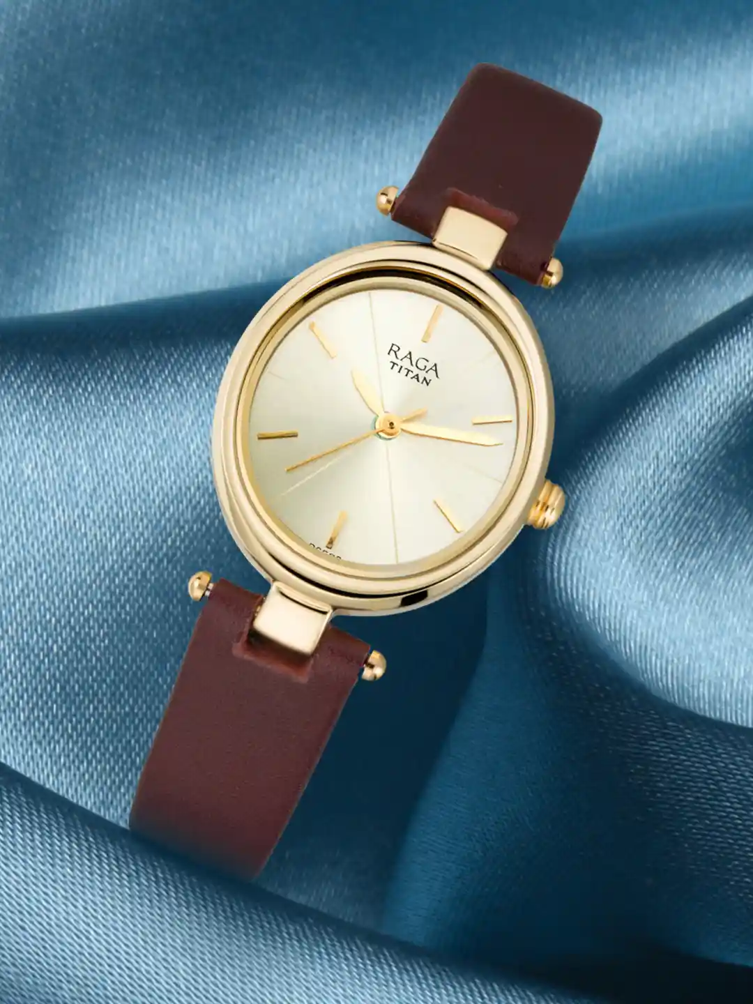 Titan Raga Viva Women Gold Analogue watch NL2579YL01